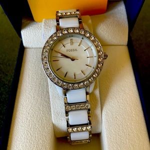 Elegant Fossil watch with crystals